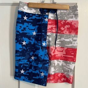 Boys vineyard vines board shorts, size 8-10, New with tags!